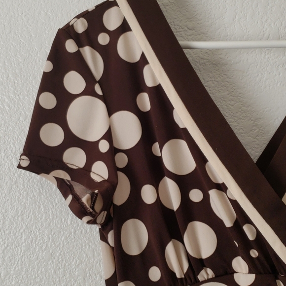 Sandra Darren Polka Dot Cap Sleeved Dress Size 8 - Picture 4 of 9